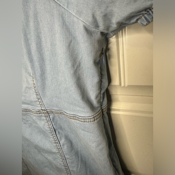 Sanctuary Smocked-Back Puff-Sleeve Denim Dress Pastel Blue Pullover - Picture 4 of 7